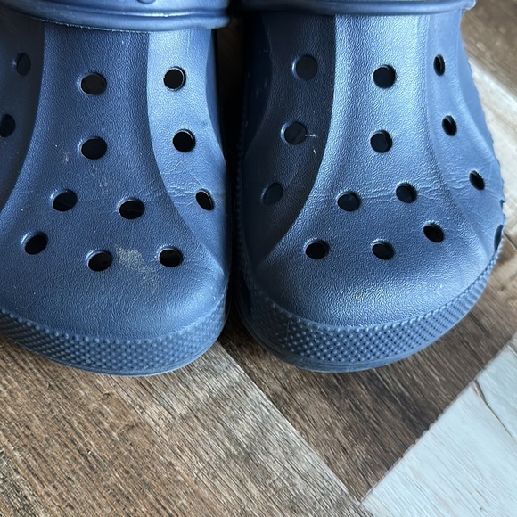 Crocs Kids’ Classic Clog - Picture 4 of 5